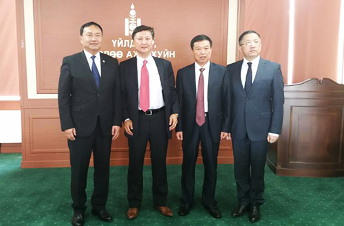 蒙古国部长TUVDENDORJ sharavdorj 亲切接见suncitygroup太阳集团,太阳集团集团董事长王家安一行